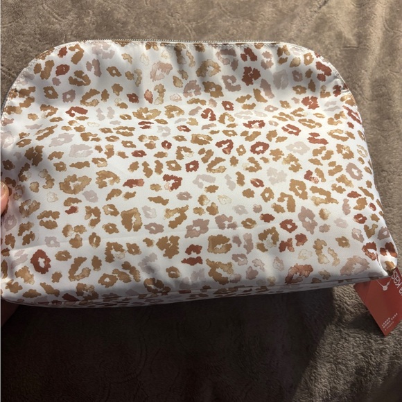 Sonia Kashuk Leopard Print Cosmetic Bag and small bag inside. NWT - Picture 1 of 5